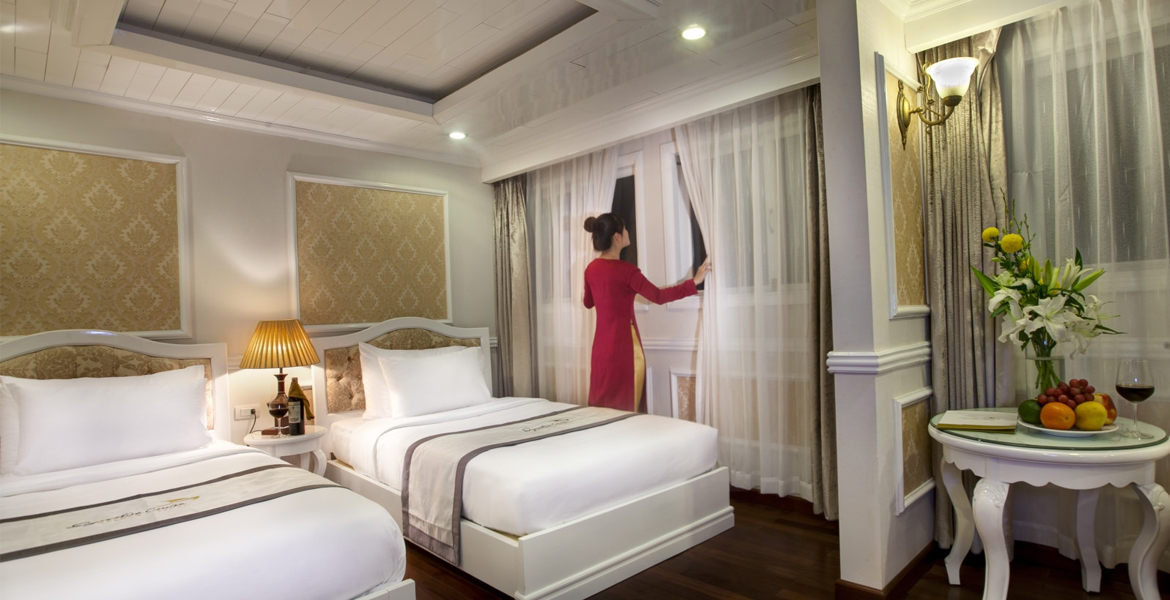 Signature Halong Cruise