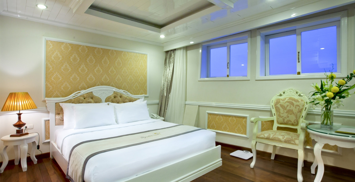 Signature Halong Cruise