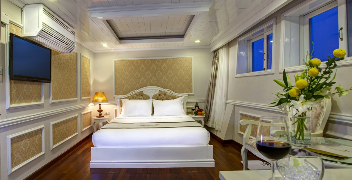 Signature Halong Cruise