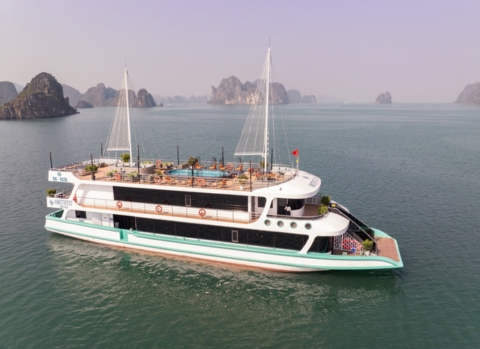 Amethyst Day Cruise Halong Bay
