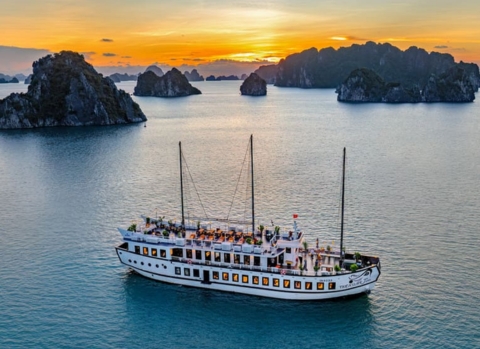 Bai Tu Long Bay 2 Night Cruise