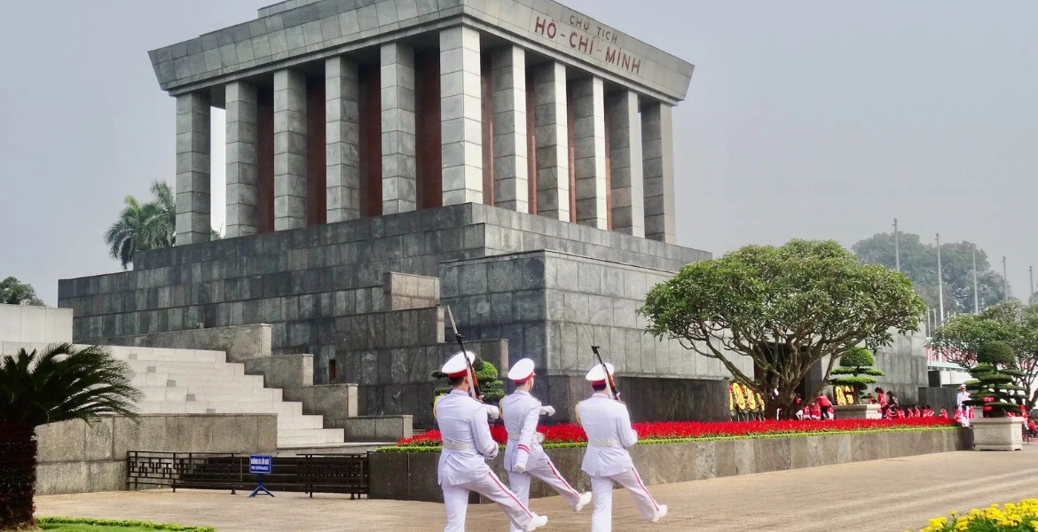 Vietnam Highlights with Halong Bay Cruise Trip
