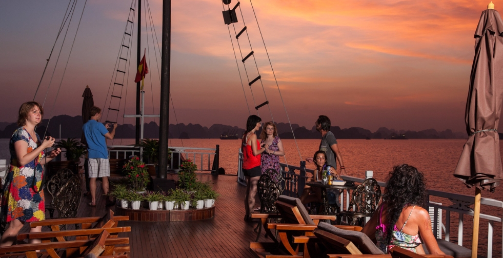 Bai Tu Long Bay 2 Night Cruise