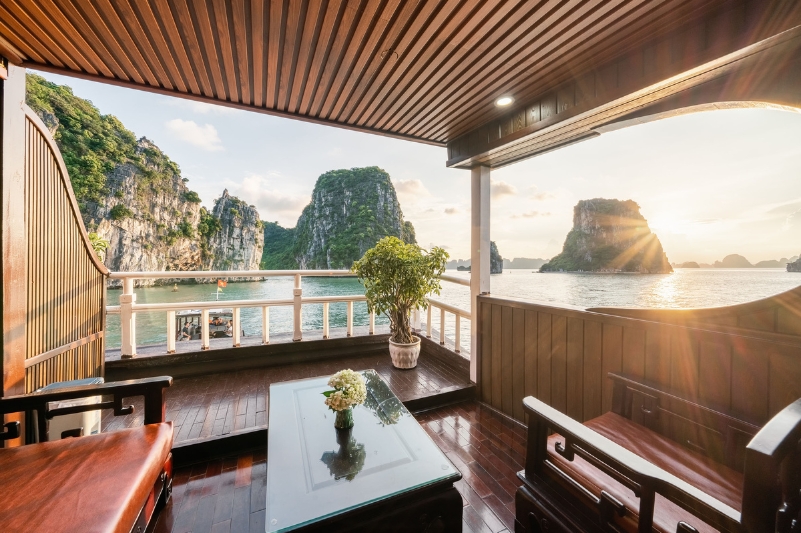 Bai Tu Long Bay 2 Night Cruise