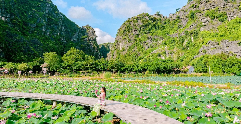 Hanoi - Ninh Binh - Halong Bay 5 Days