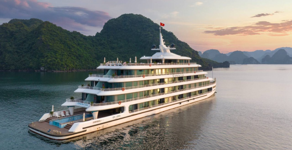 Northern and Central Vietnam Tour Package with World Heritage Site